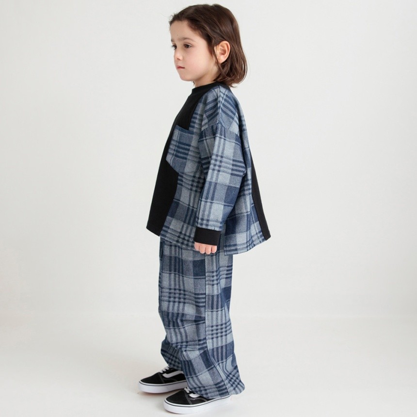 ネイビーブルー