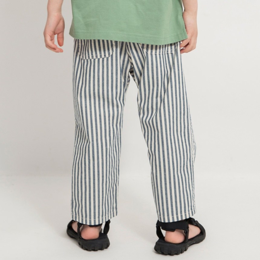 ネイビーブルー