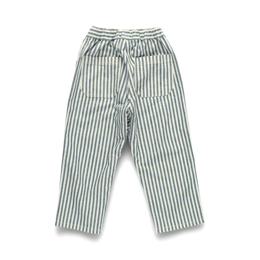 ネイビーブルー