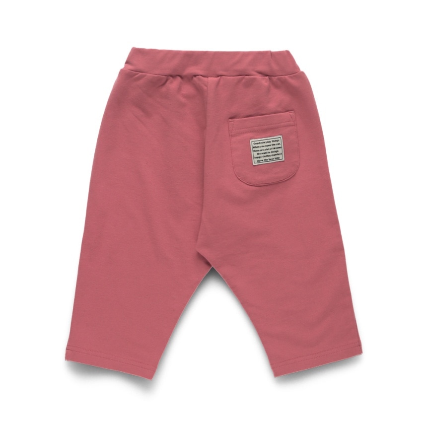 サーモンピンク