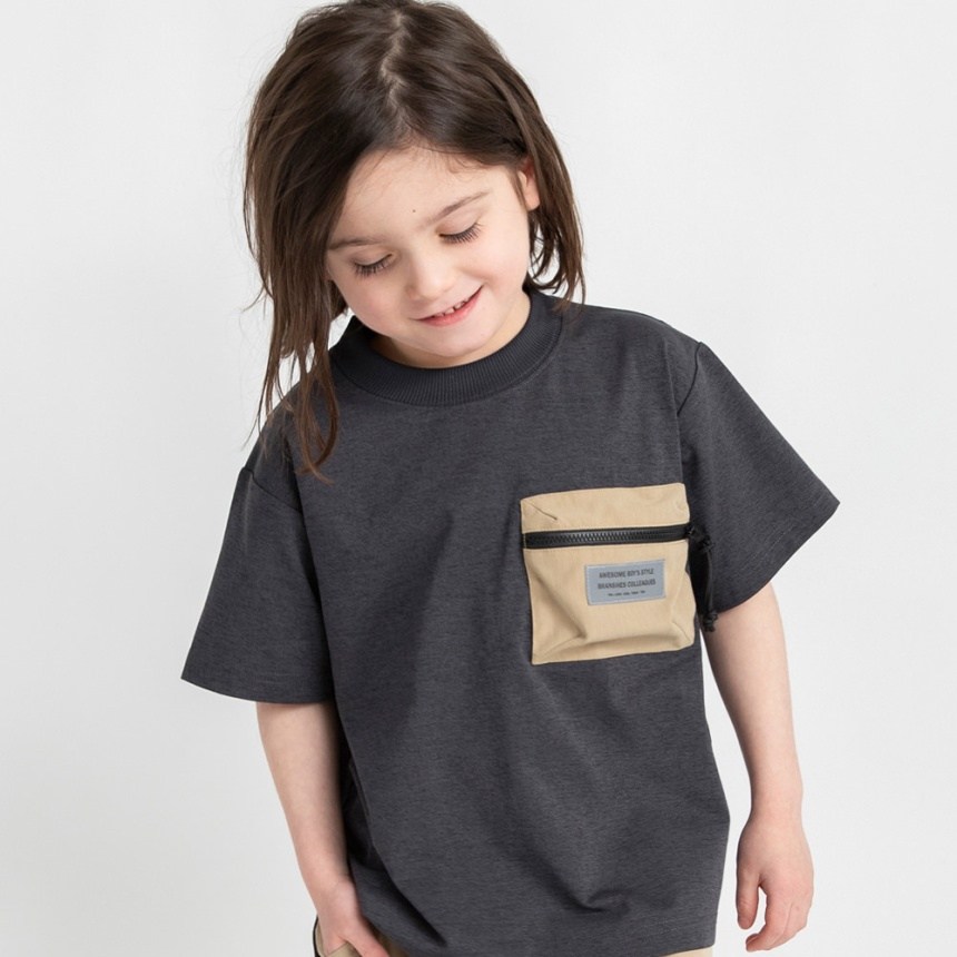 チャコールグレー