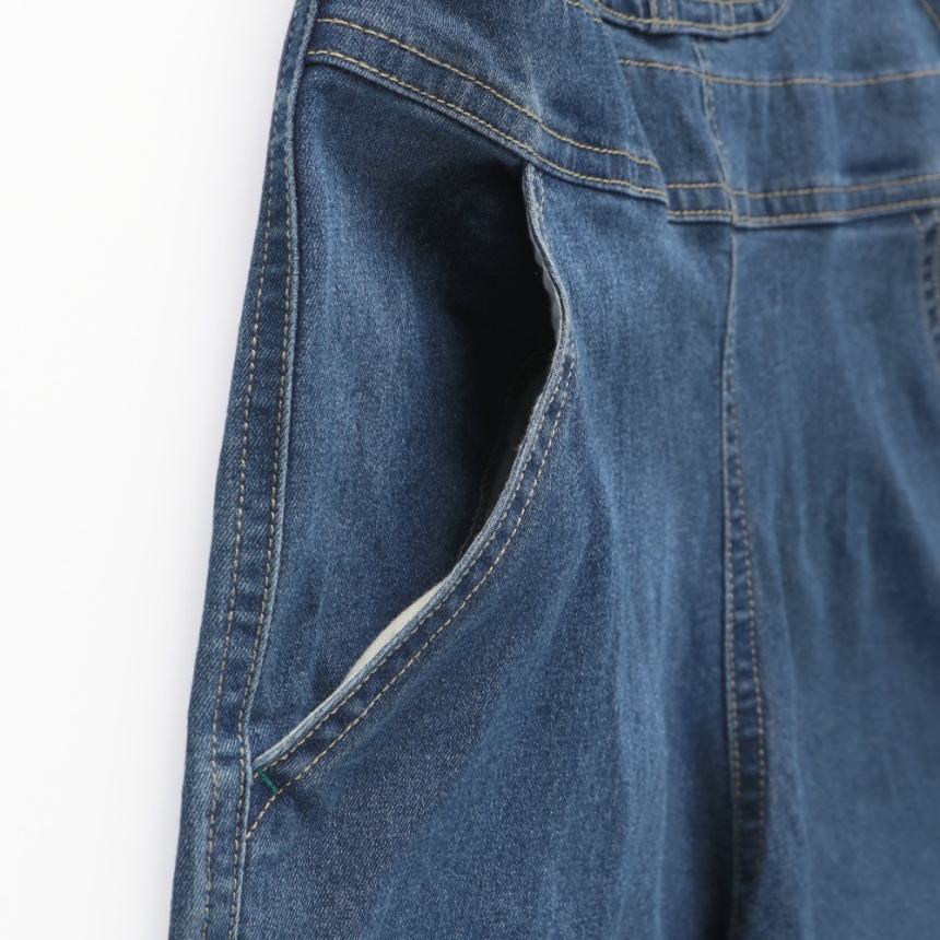 ネイビーブルー