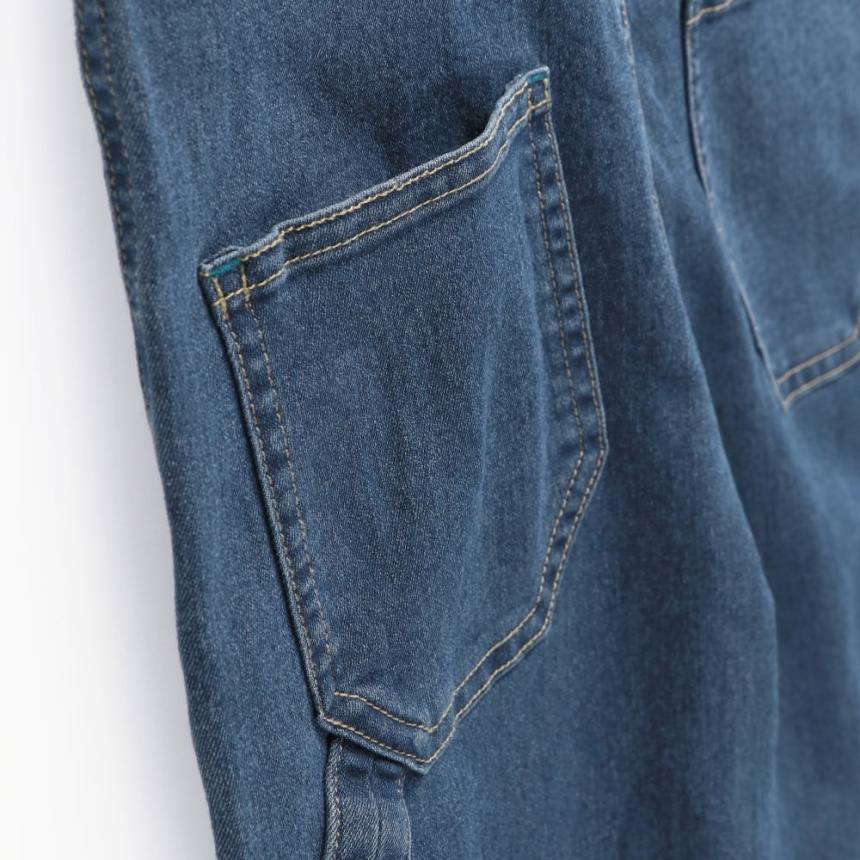 ネイビーブルー