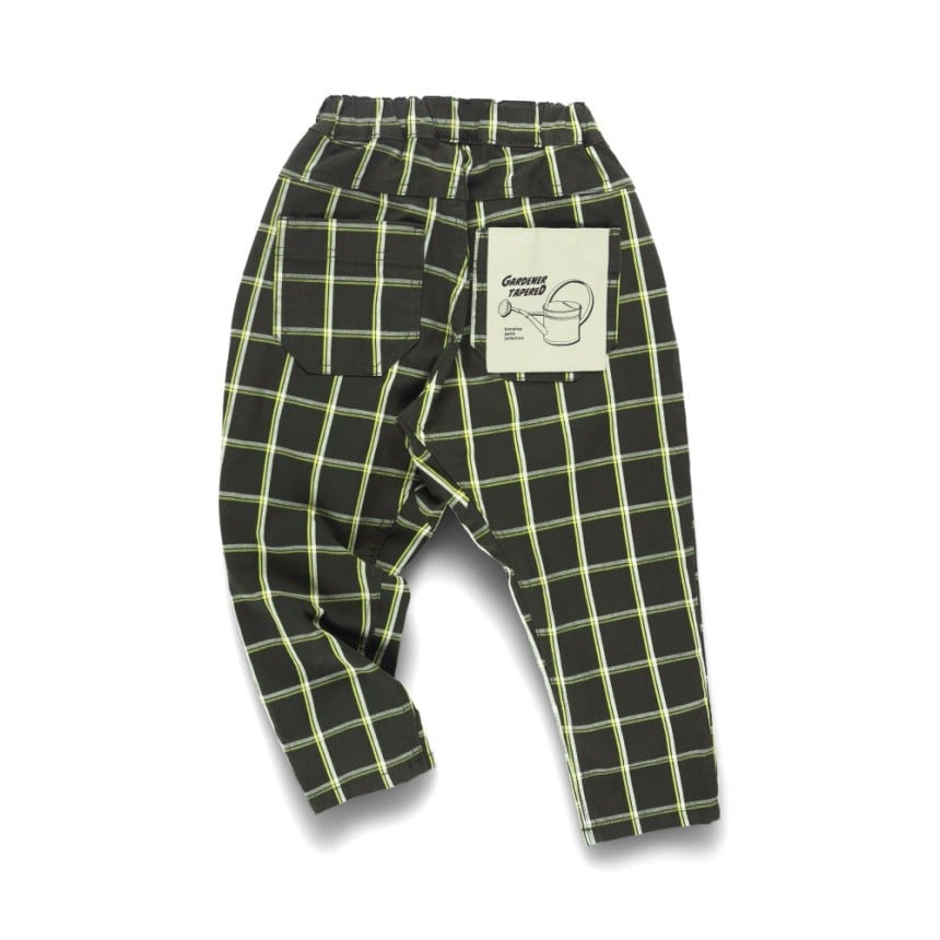 チャコールグレー