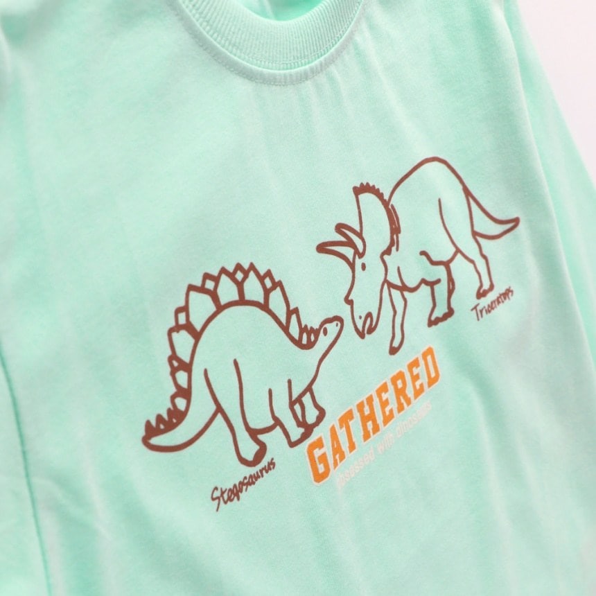 ライトグリーン