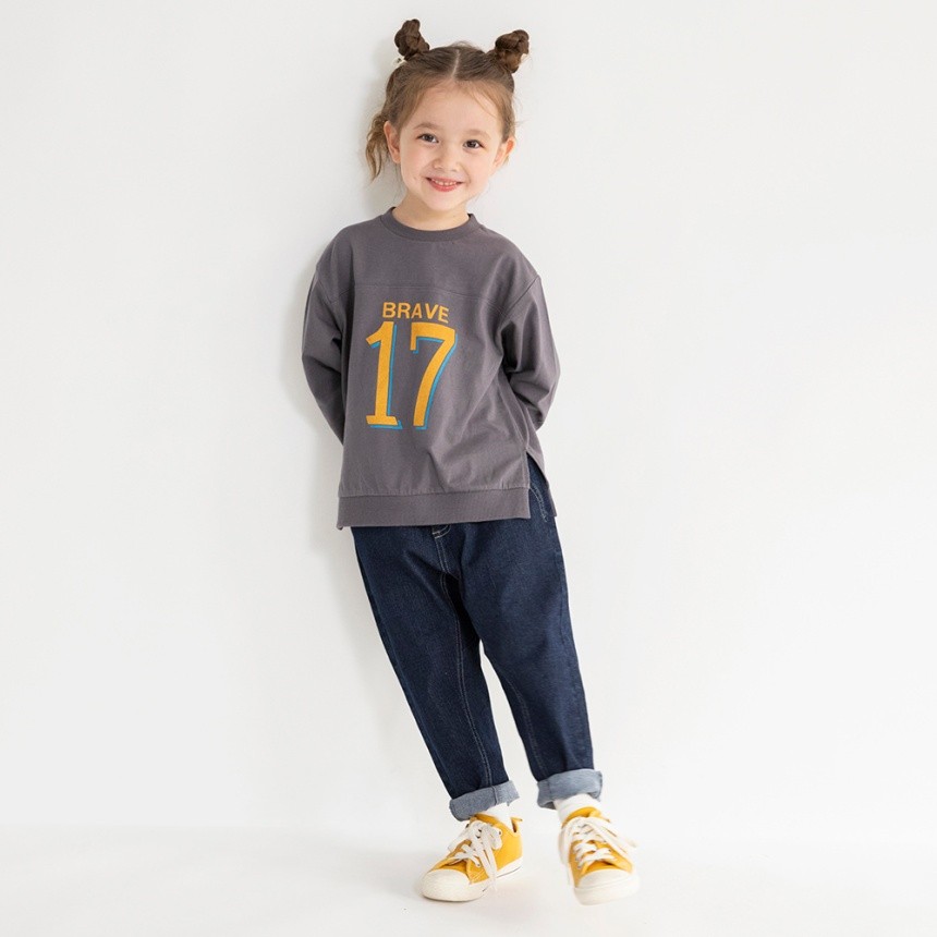 チャコールグレー