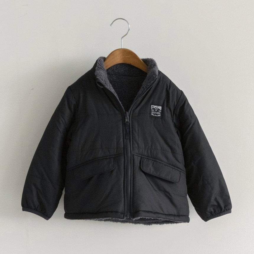 チャコールグレー