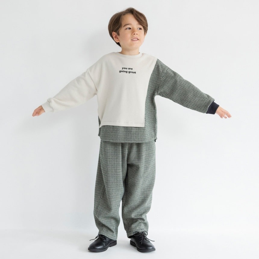 ライトベージュ