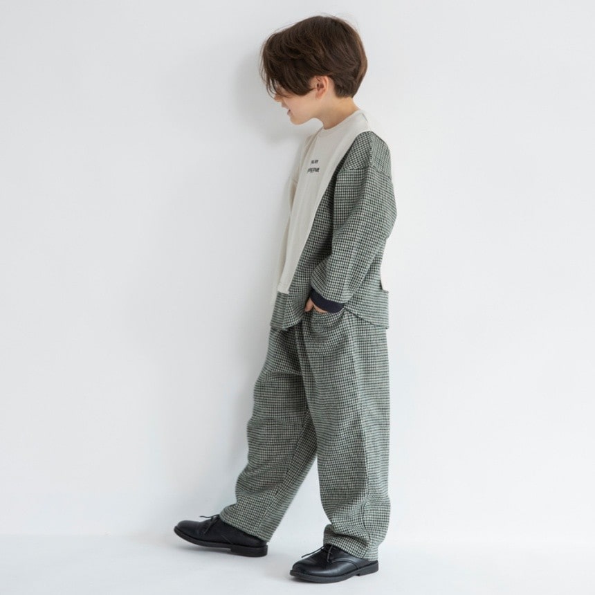 ライトベージュ