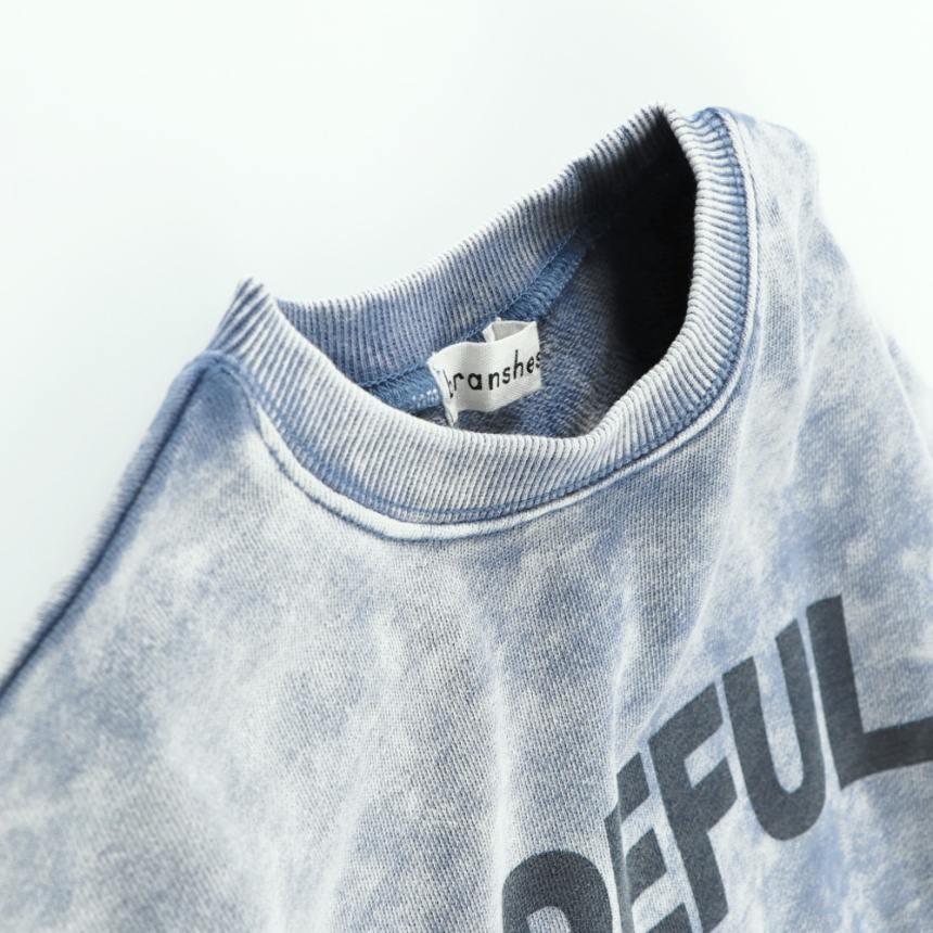 ネイビーブルー