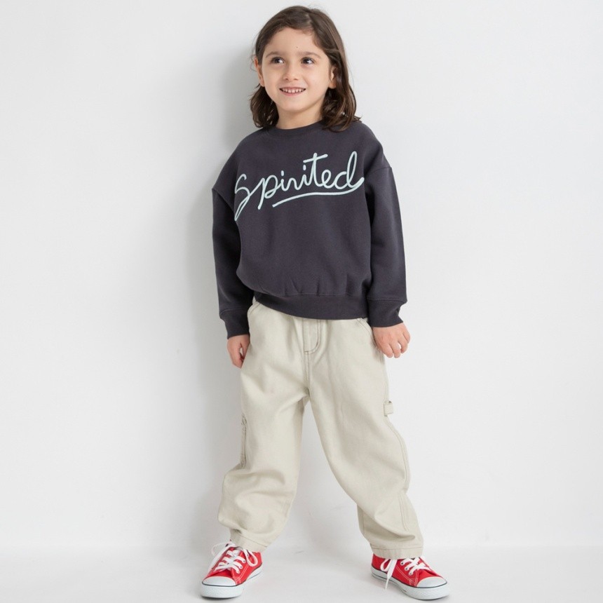 チャコールグレー