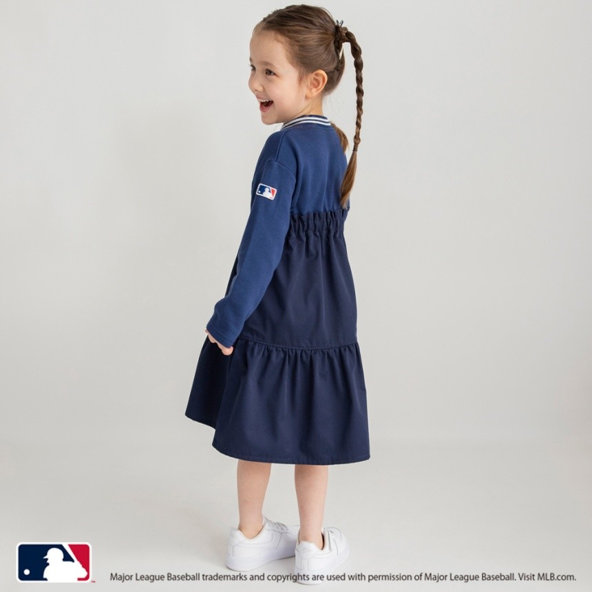 ネイビーブルー