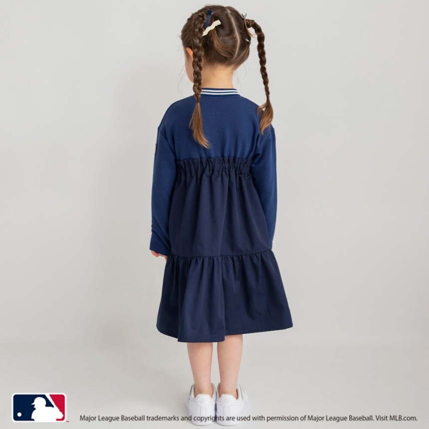 ネイビーブルー