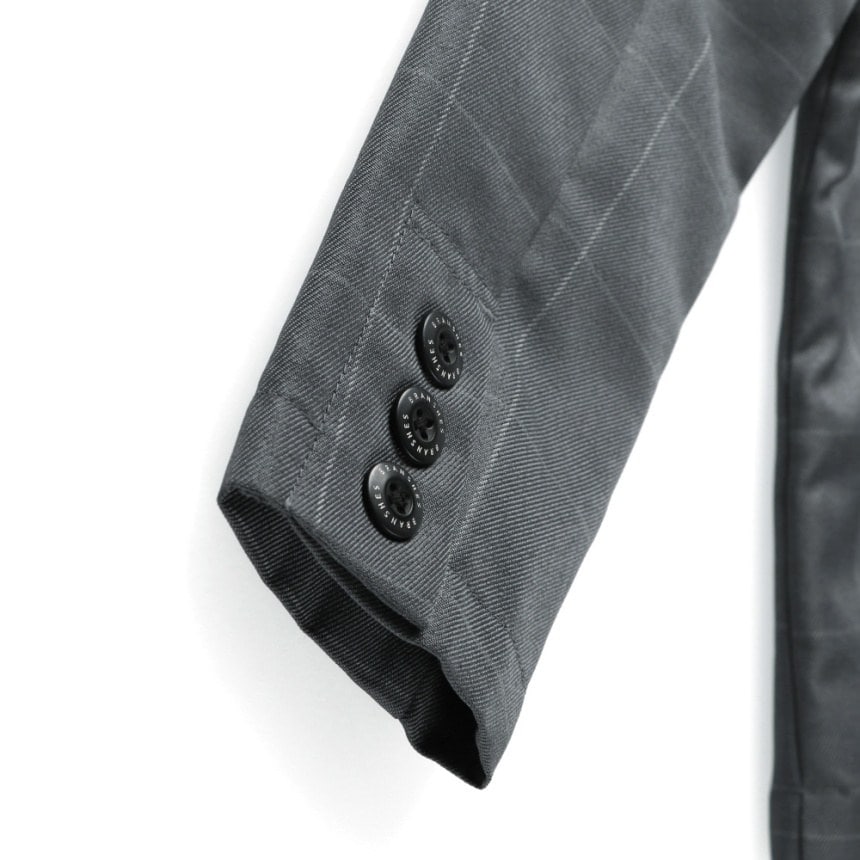 チャコールグレー