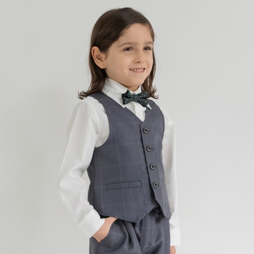 チャコールグレー