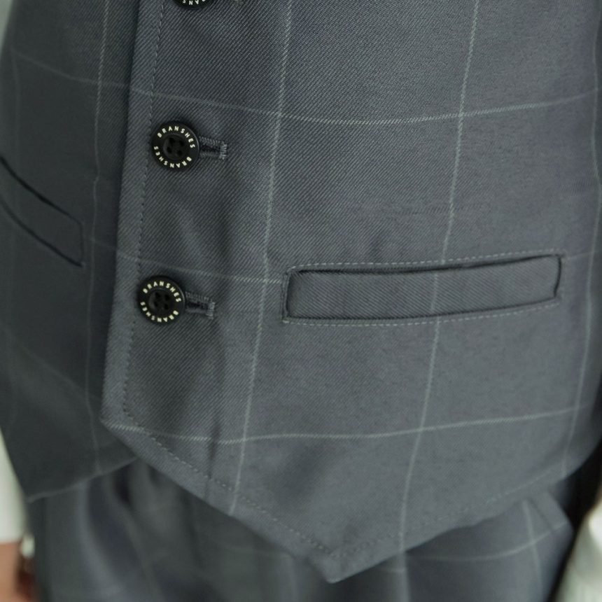 チャコールグレー