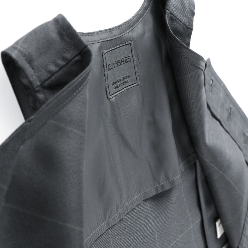 チャコールグレー