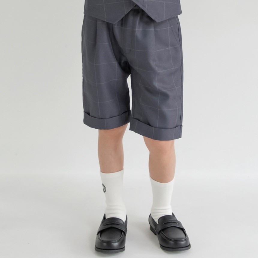 チャコールグレー