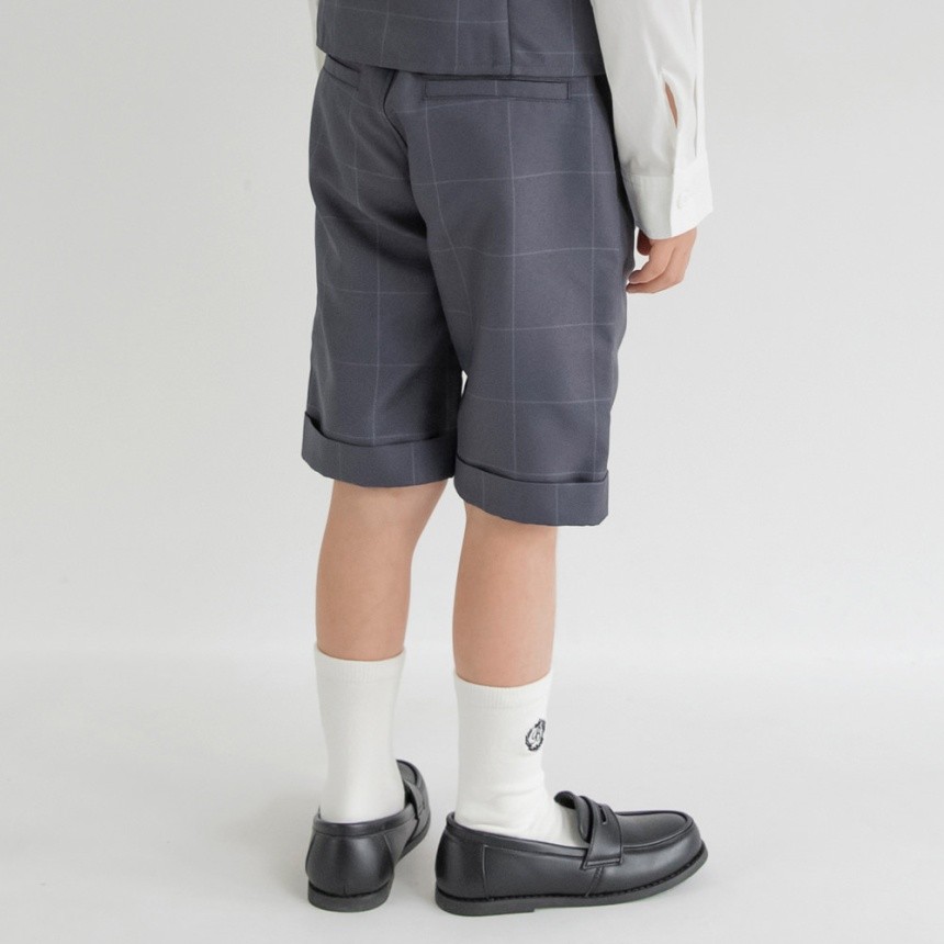 チャコールグレー