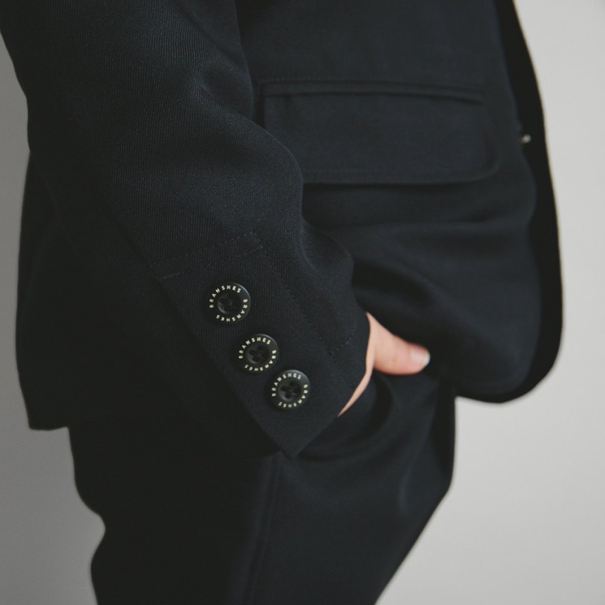 ネイビーブルー