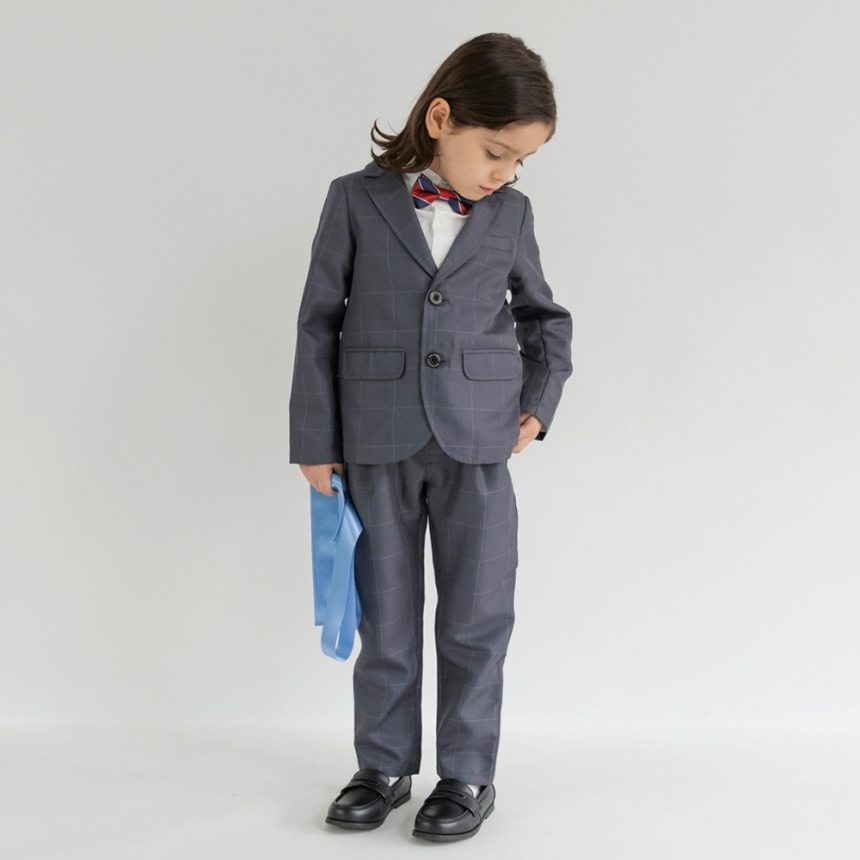 チャコールグレー