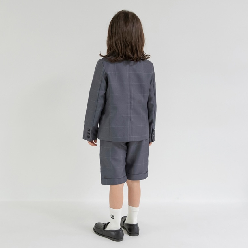 チャコールグレー