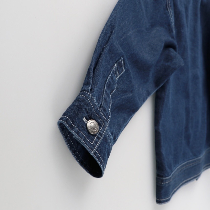 ネイビーブルー