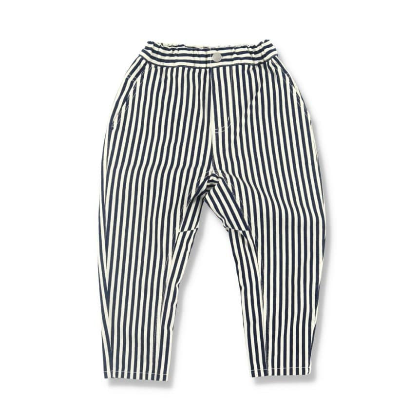 ネイビーブルー