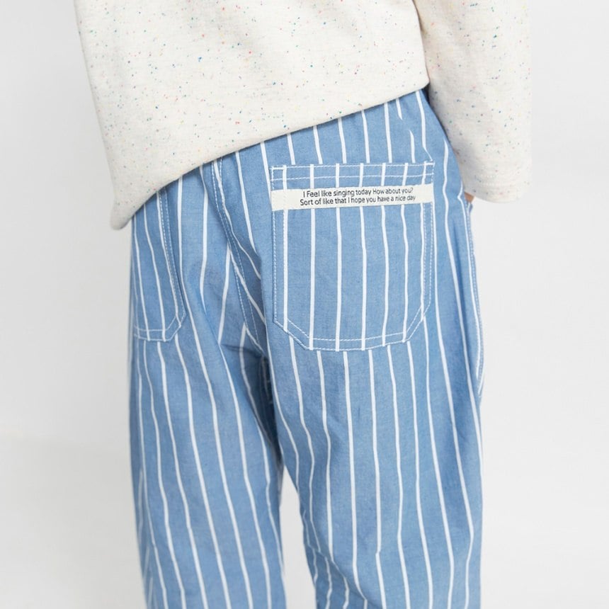 ネイビーブルー