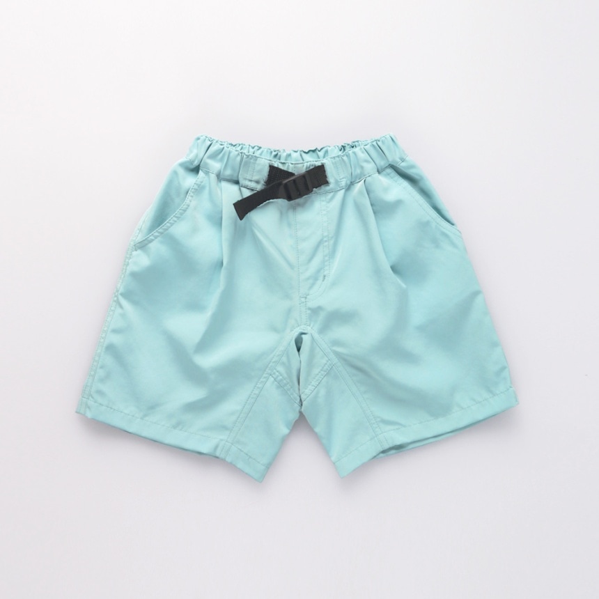 ライトグリーン