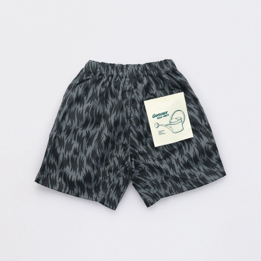 チャコールグレー