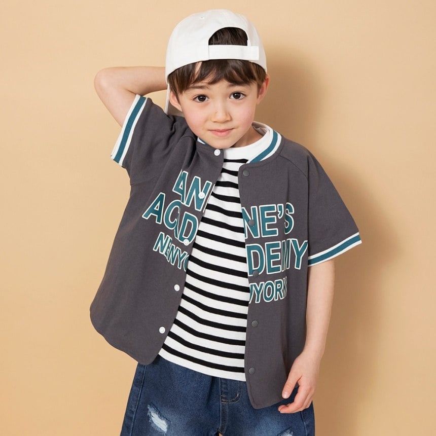 チャコールグレー