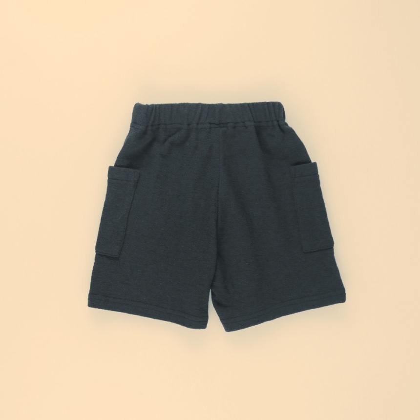 チャコールグレー