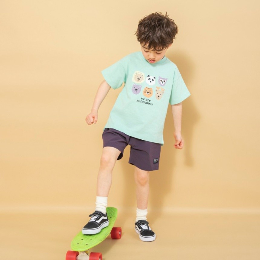 ライトグリーン