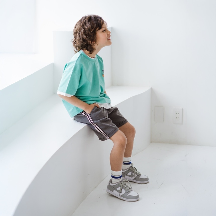 ライトグリーン