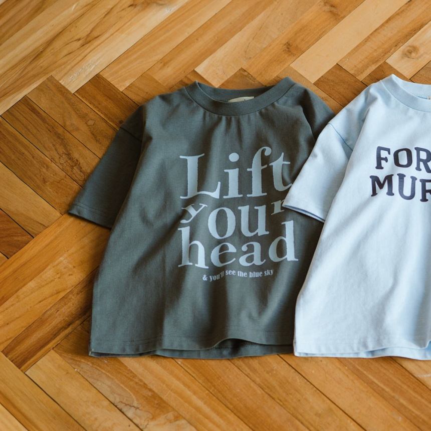 チャコールグレー