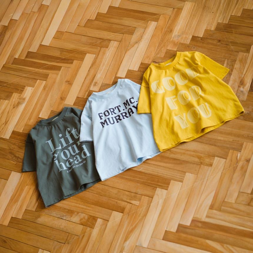 チャコールグレー