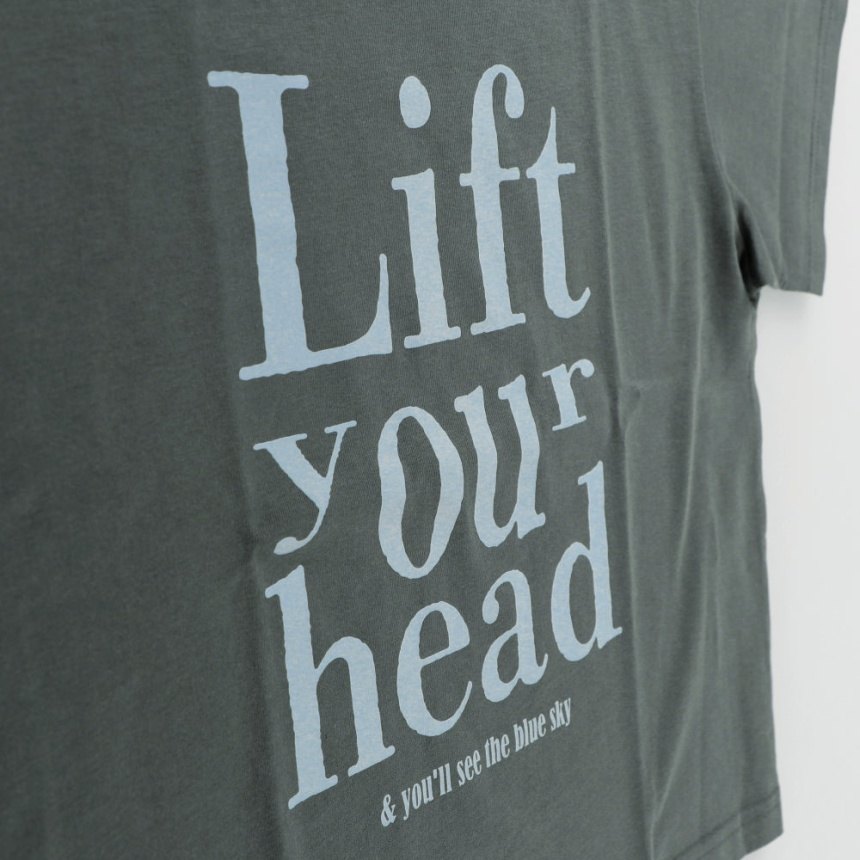 チャコールグレー