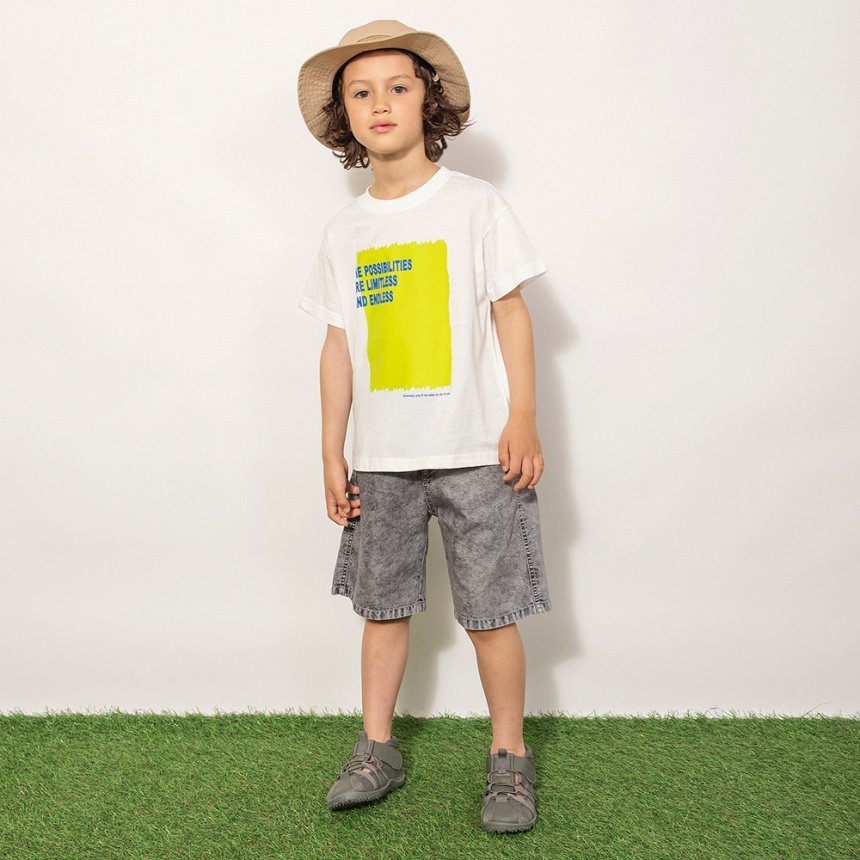 オフホワイト