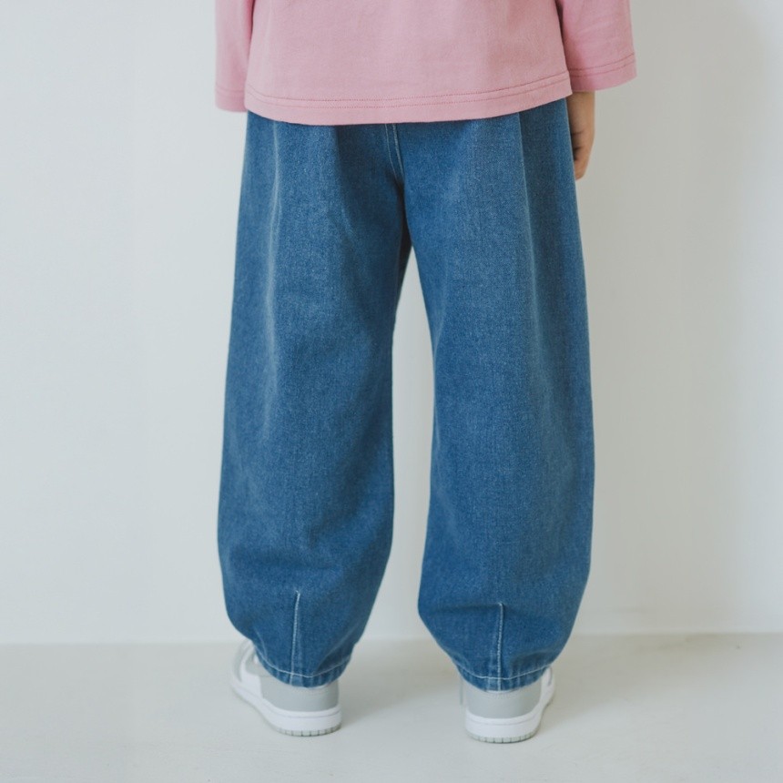 ブルー
