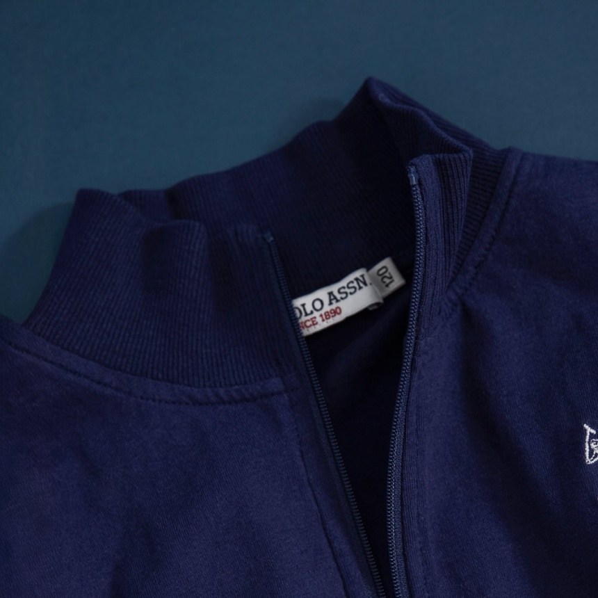 ネイビーブルー