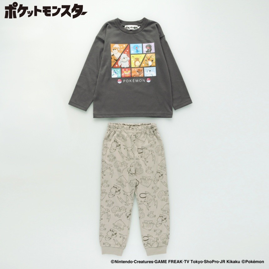 チャコールグレー