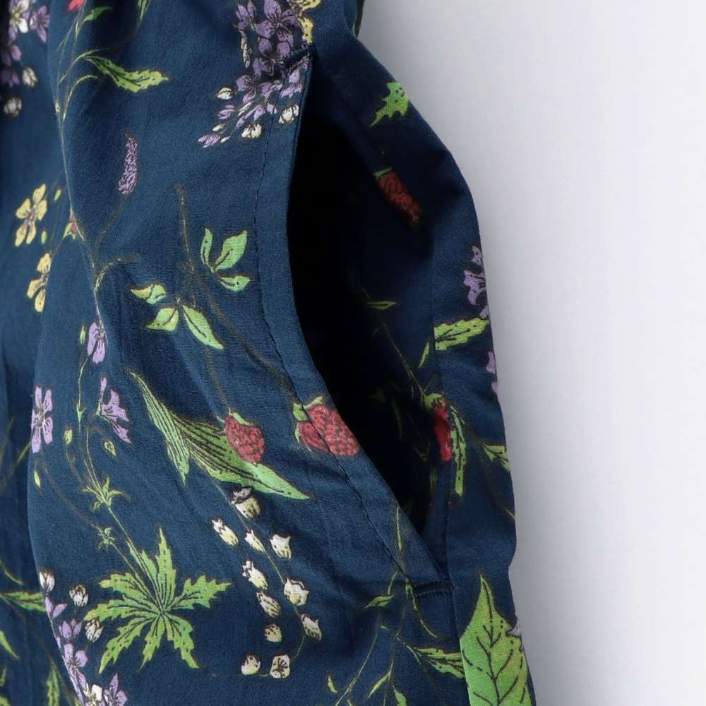 ネイビーブルー