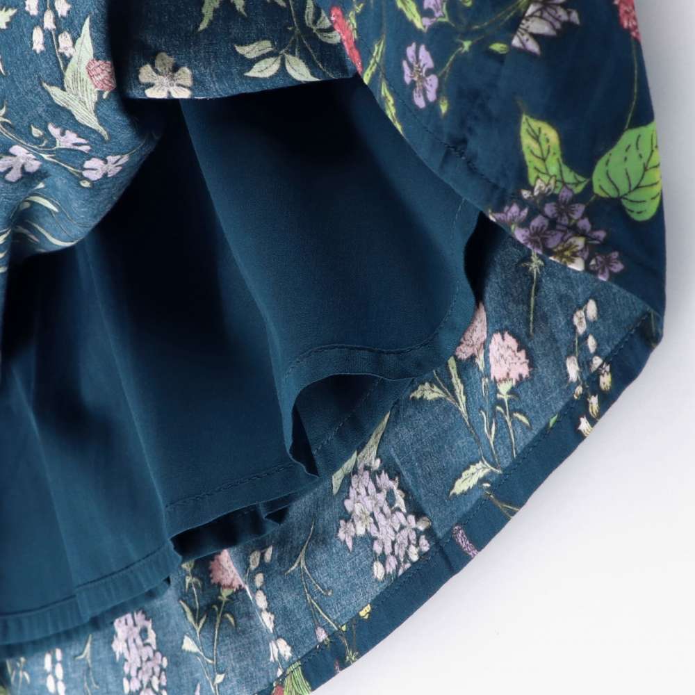 ネイビーブルー