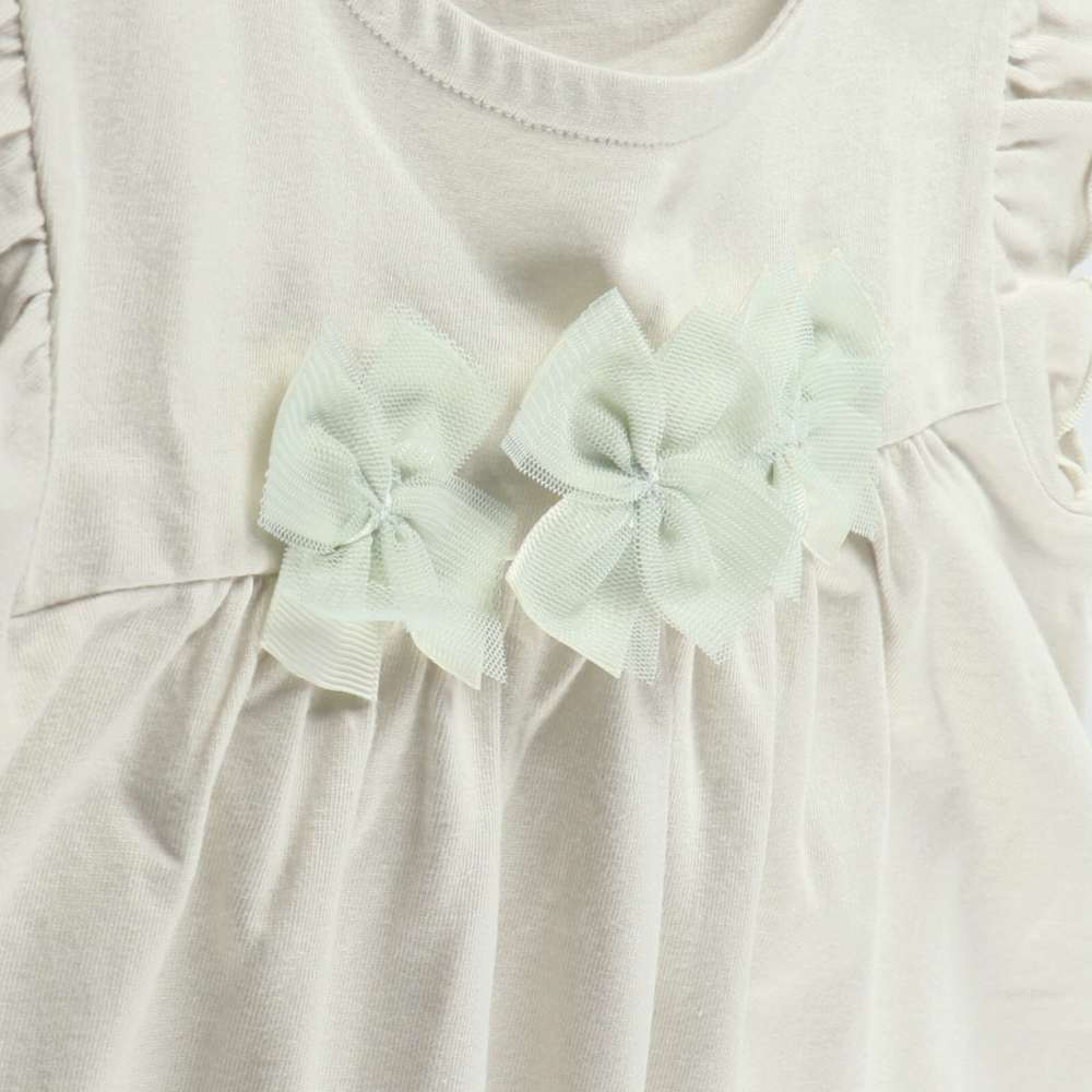 ライトベージュ