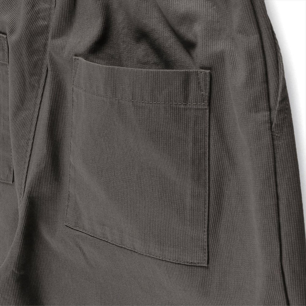 チャコールグレー