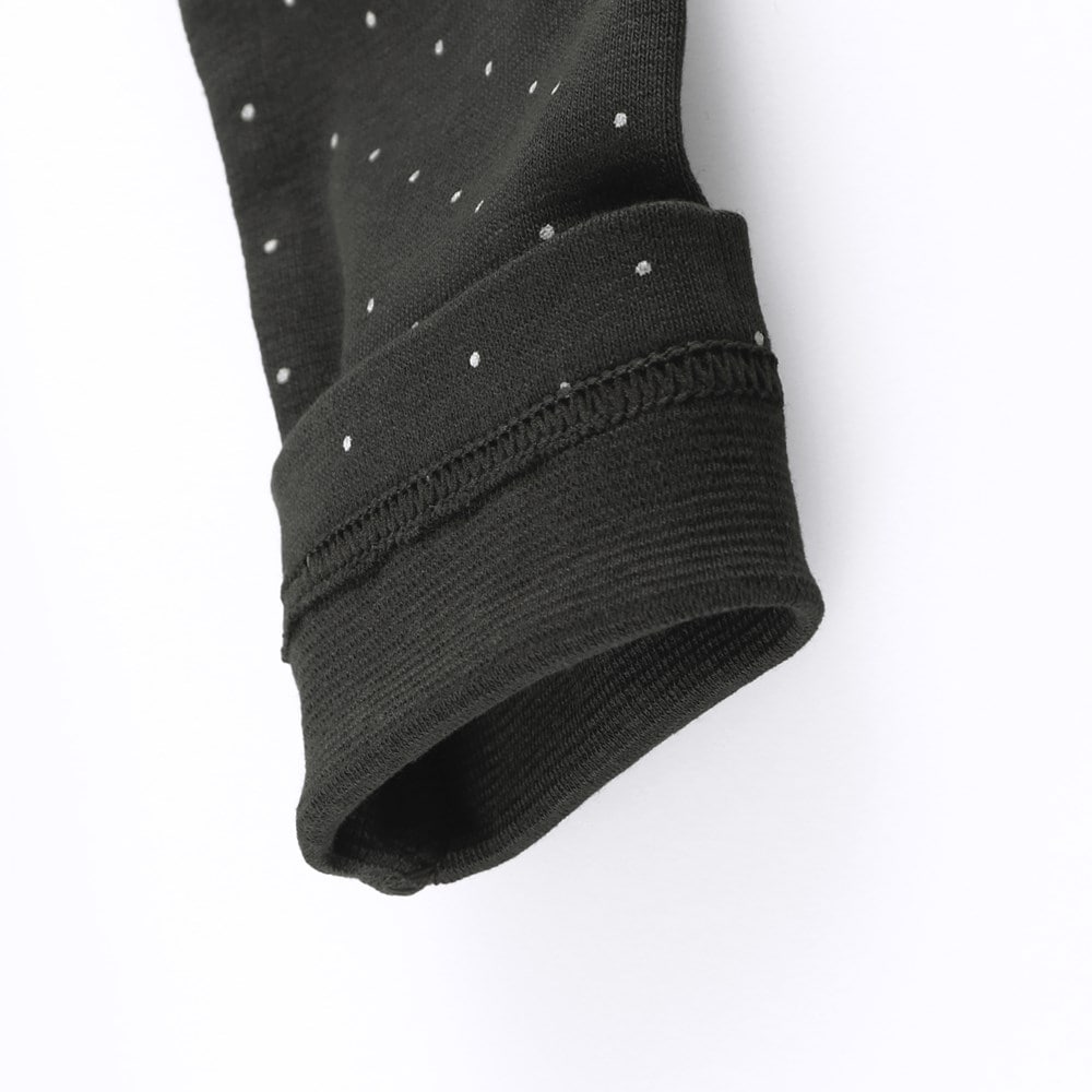 チャコールグレー