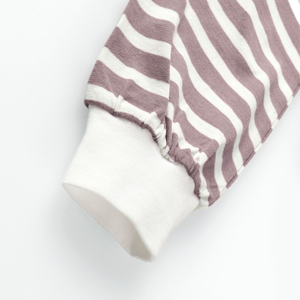 ピンクベージュ