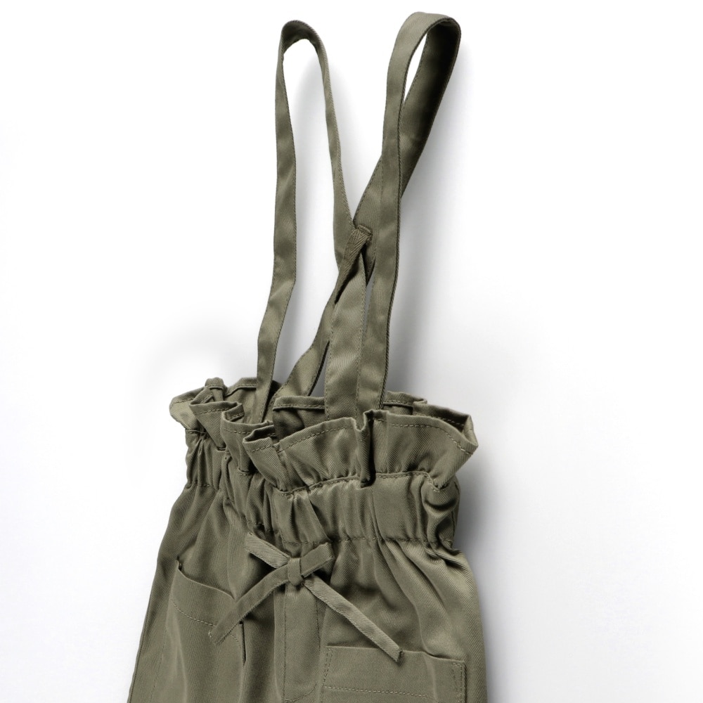 カーキグリーン