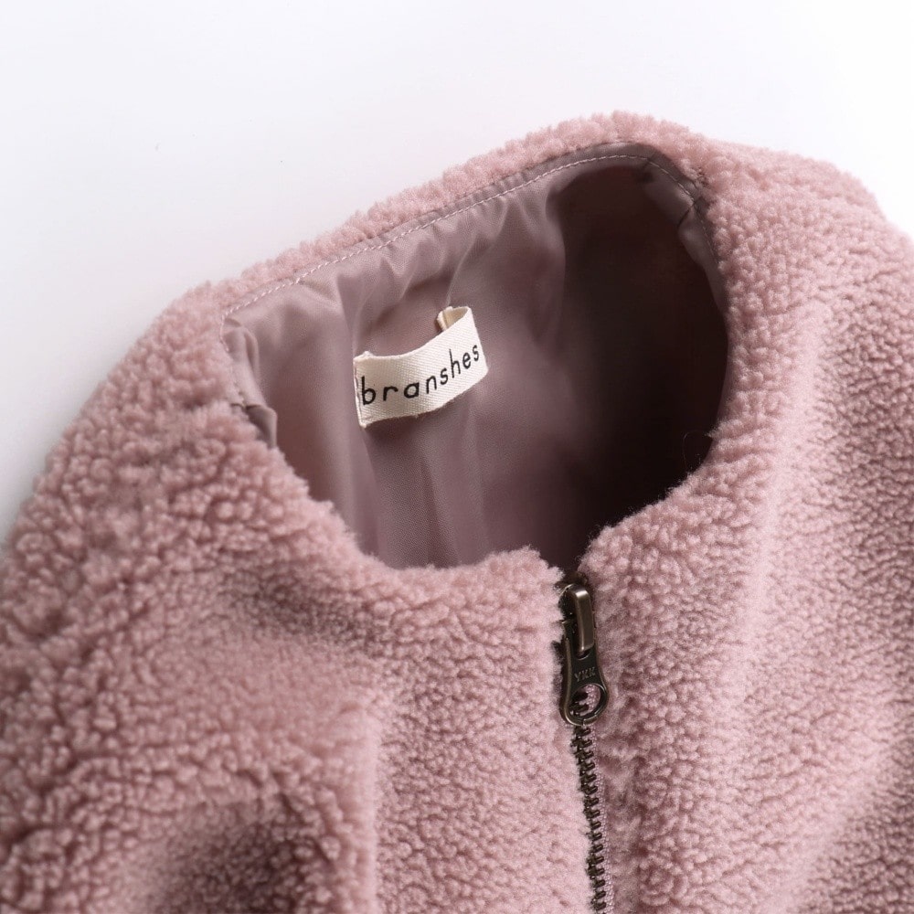 ピンクベージュ